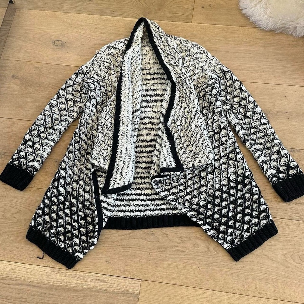 Alice and Olivia Black and White Knit Sweater